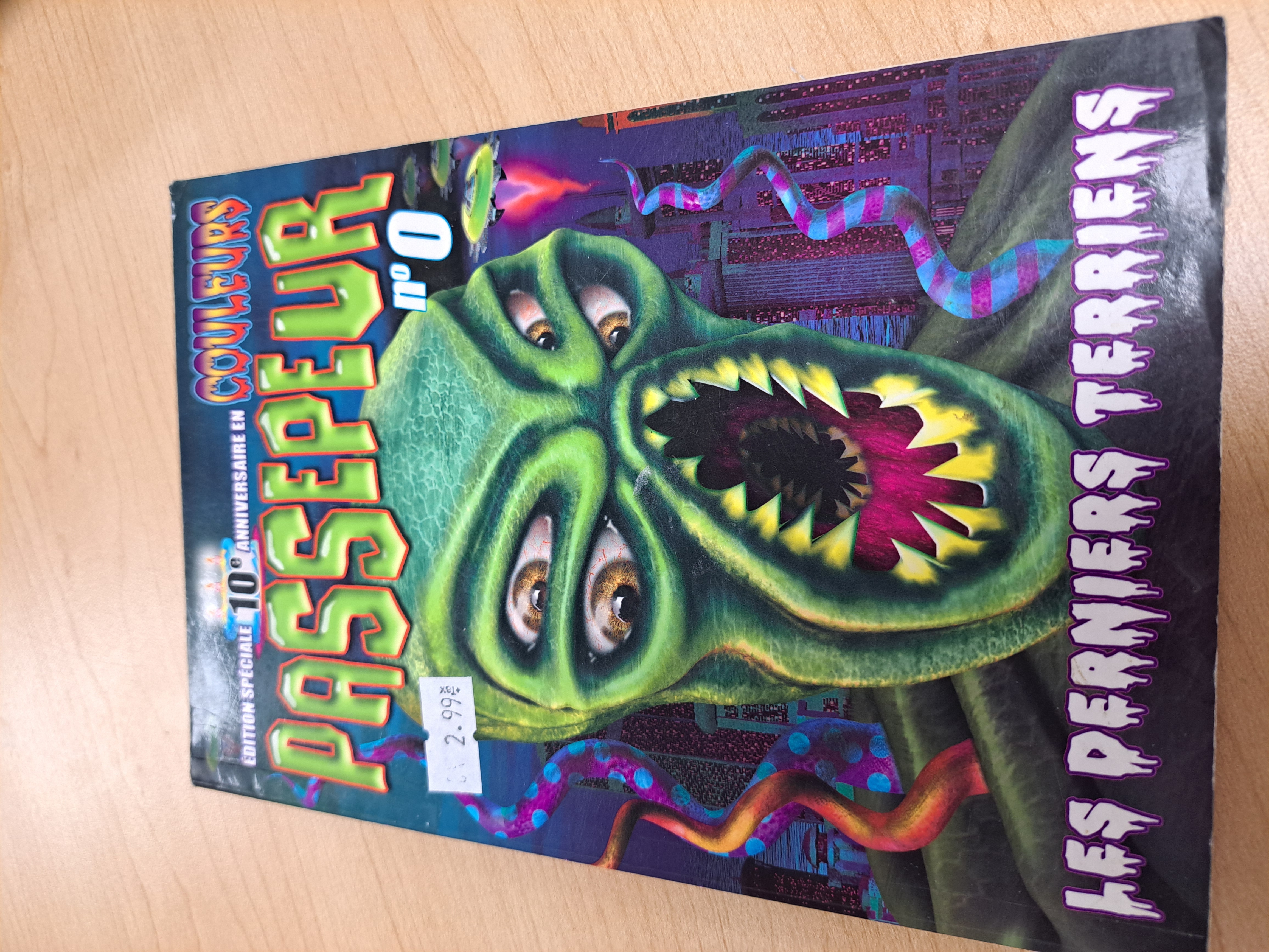 Édition spéciale 10e anniversaire en couleurs passepeur n0 Les derniers terriens Richard Petit livre usagé